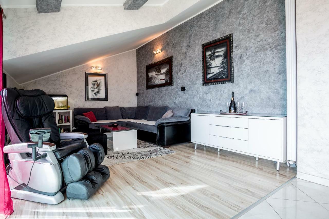 Apartment Alduk Spalato Esterno foto